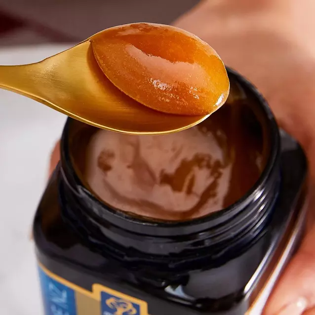 manuka na lyzce (Copy).webp